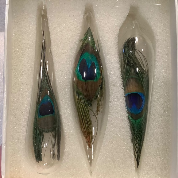 Vintage Glass Teardrop Christmas Ornament with Peacock Feather Inside Set of 3 - Picture 3 of 10
